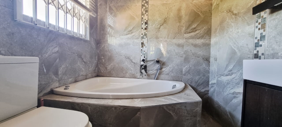 3 Bedroom Property for Sale in Rosedale Park Eastern Cape